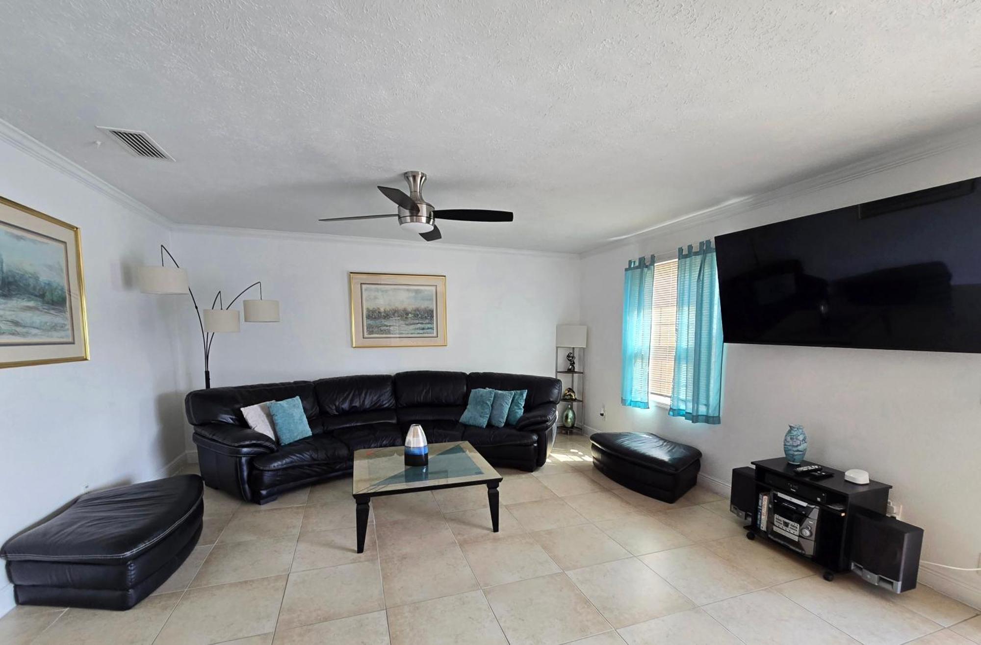Beautiful Condo Close To Busch Gardens แทมปา ภายนอก รูปภาพ